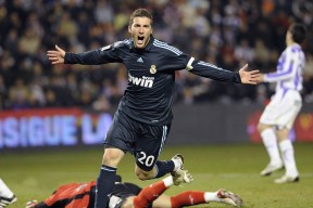 开云中国官网-巴尔：在关键时刻，他总能做出精确的判断，为全黑队带来胜利的机会