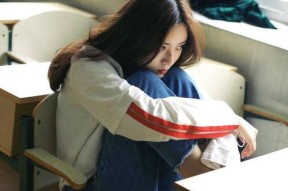 开云体育中国官网-库里在总决赛第六场砍下40分，三分球16投10中，成为夺冠最大功臣！